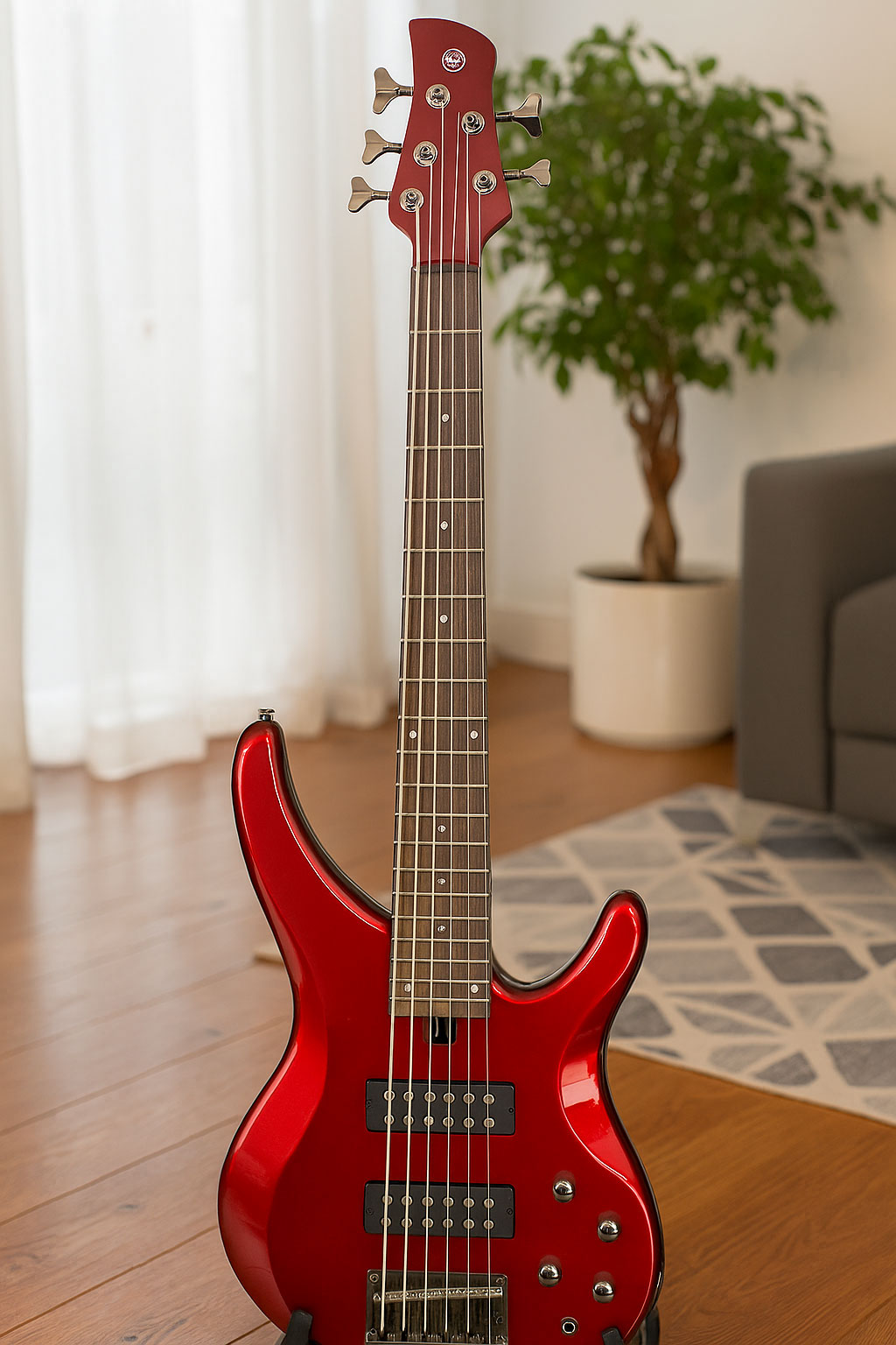 Baixo Yamaha TRBX305